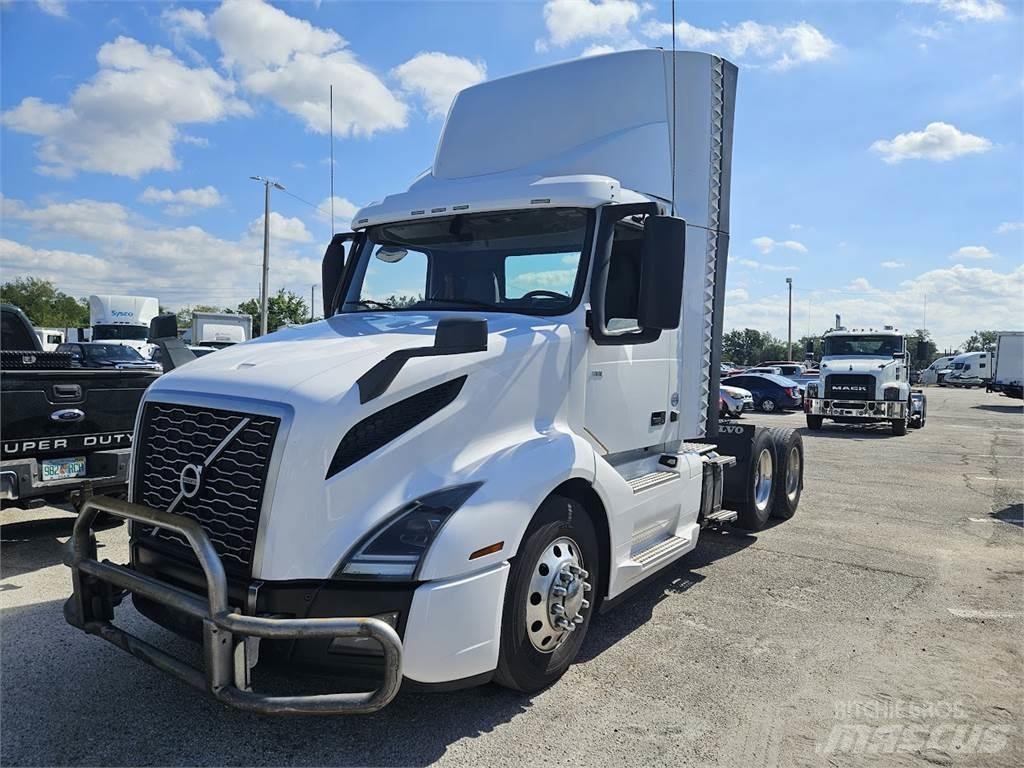 Volvo VNL62T300 Vilcēji