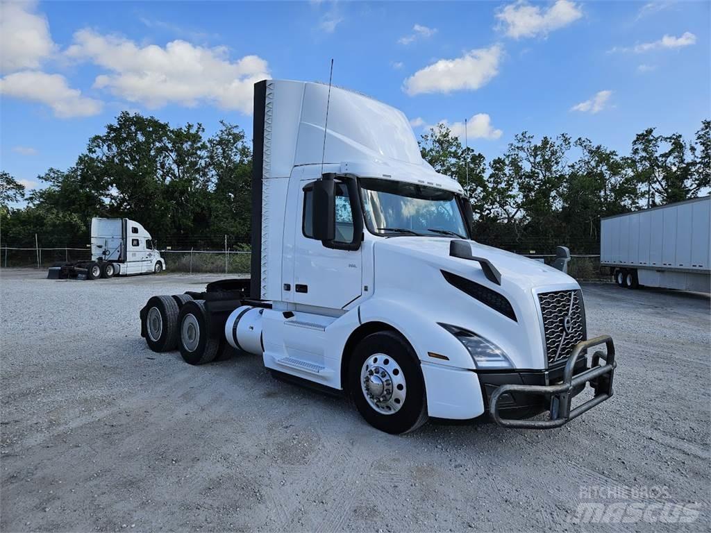 Volvo VNL64T300 Vilcēji