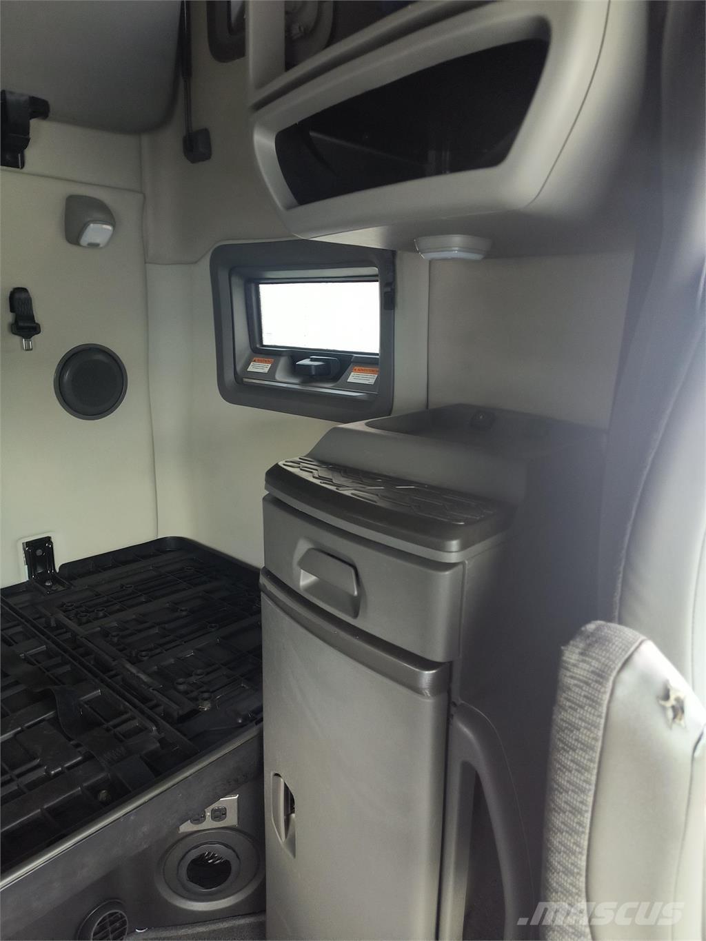 Volvo VNL64T760 Vilcēji