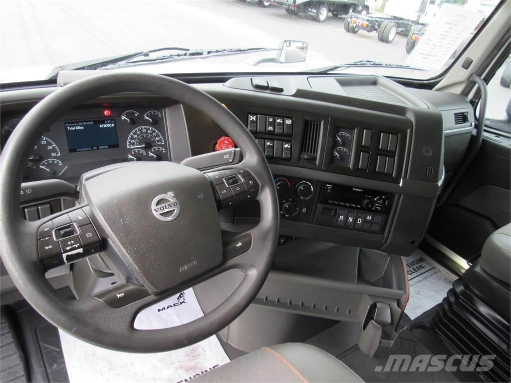 Volvo VNL64T760 Vilcēji