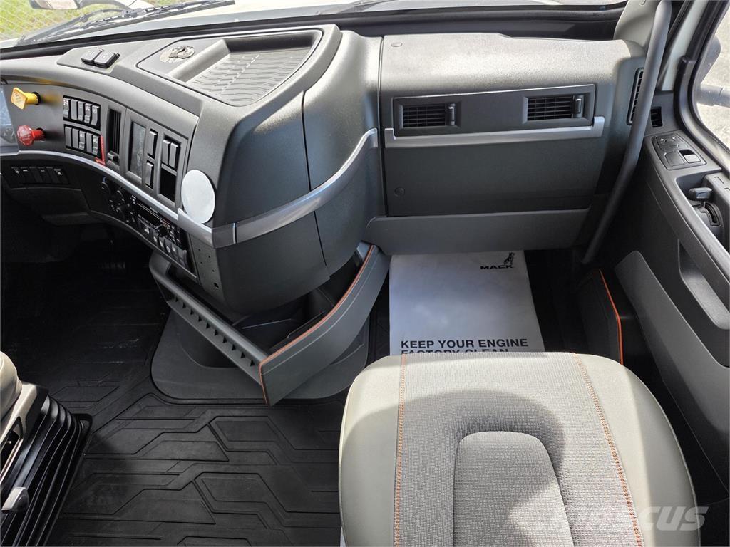 Volvo VNL64T760 Vilcēji