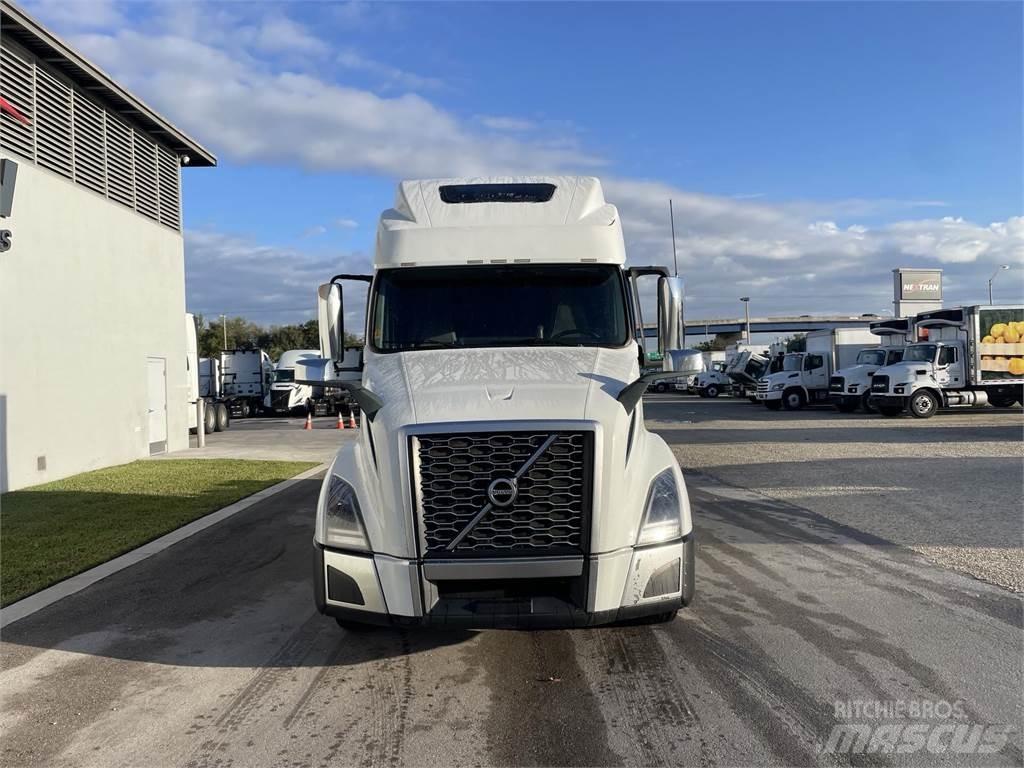 Volvo VNL64T860 Vilcēji