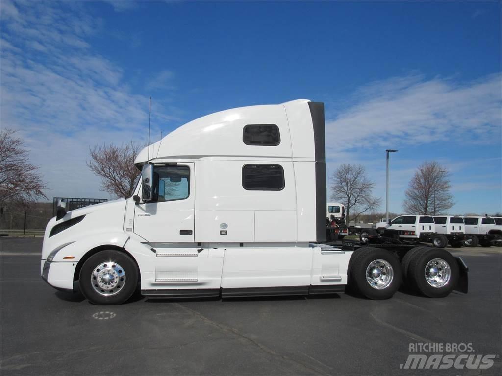 Volvo VNL64T860 Vilcēji