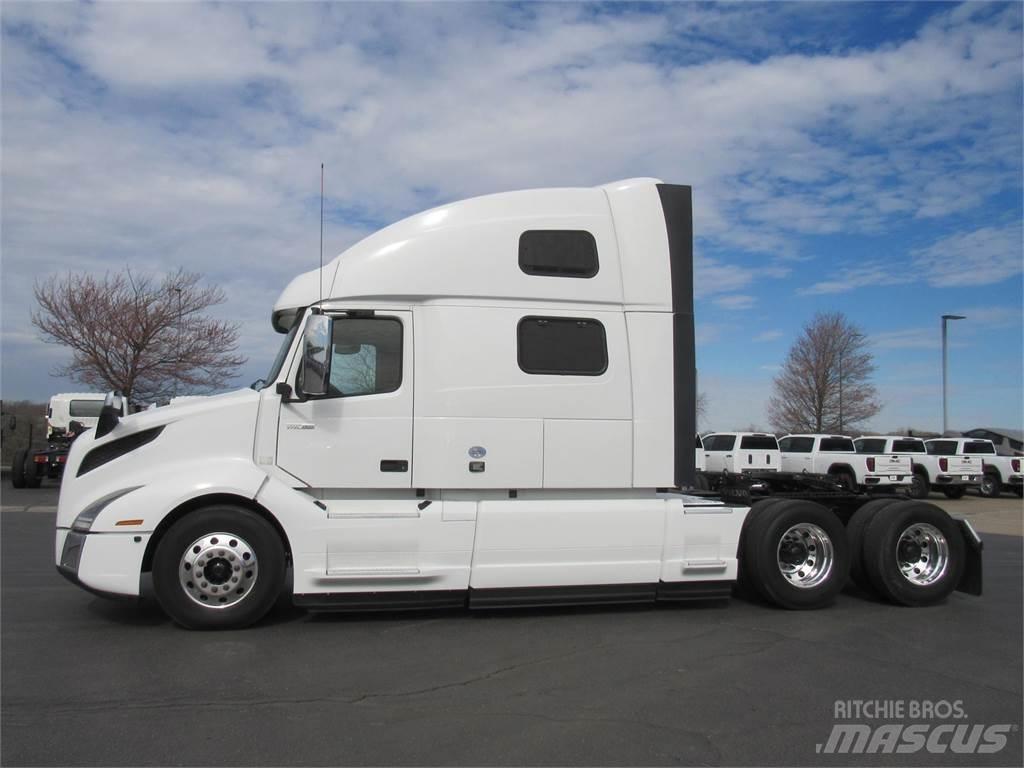 Volvo VNL64T860 Vilcēji