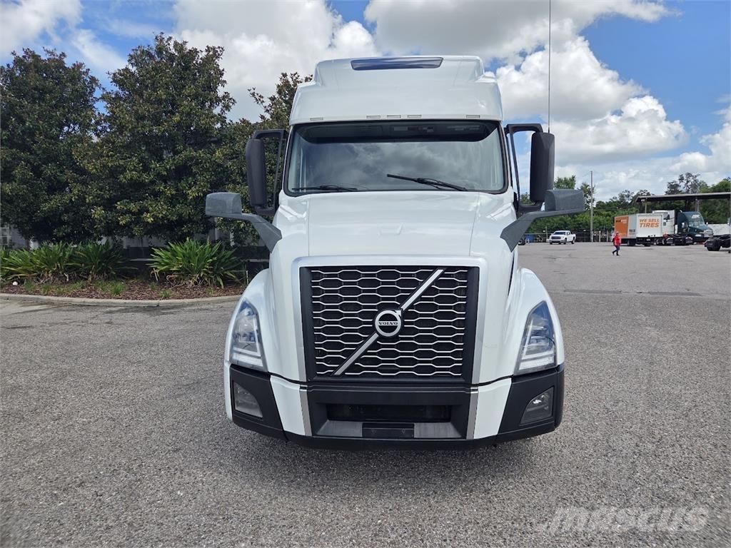 Volvo VNL64T860 Vilcēji
