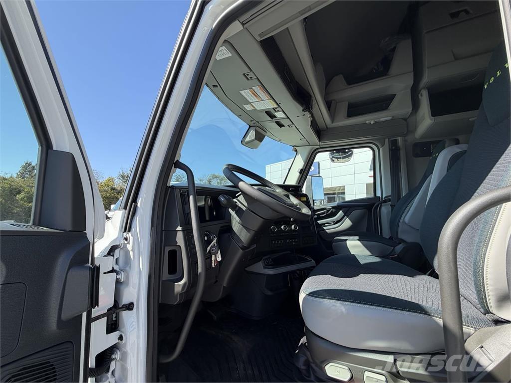 Volvo VNL64T860 Vilcēji