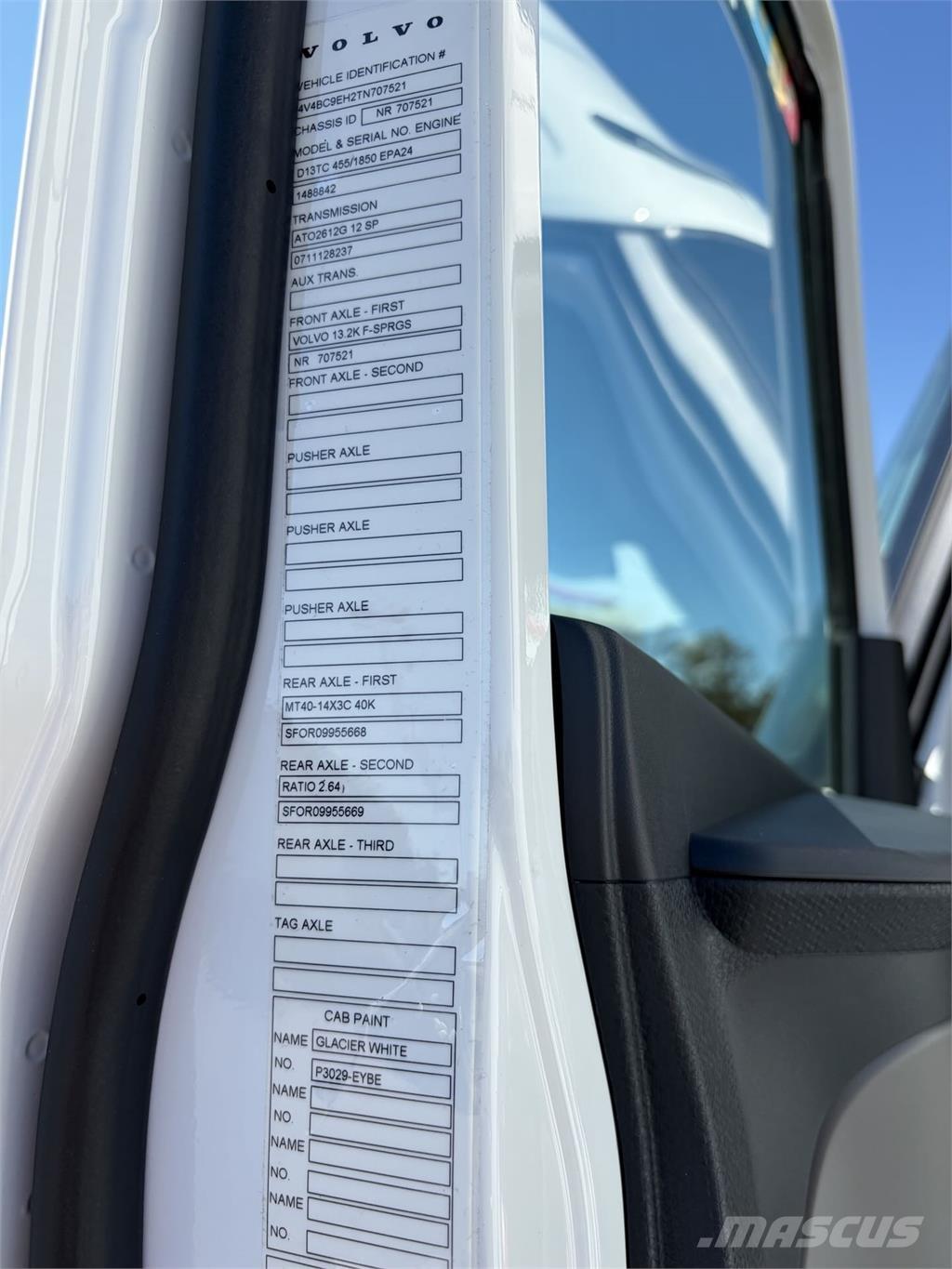 Volvo VNL64T860 Vilcēji