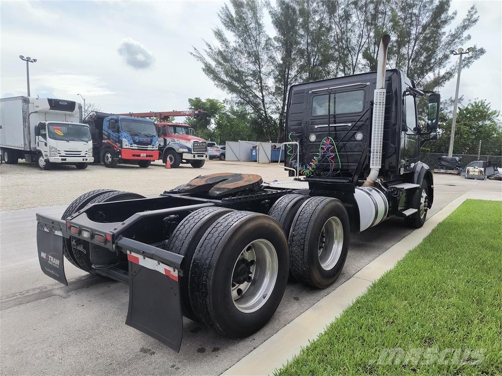 Volvo VNR64T Vilcēji