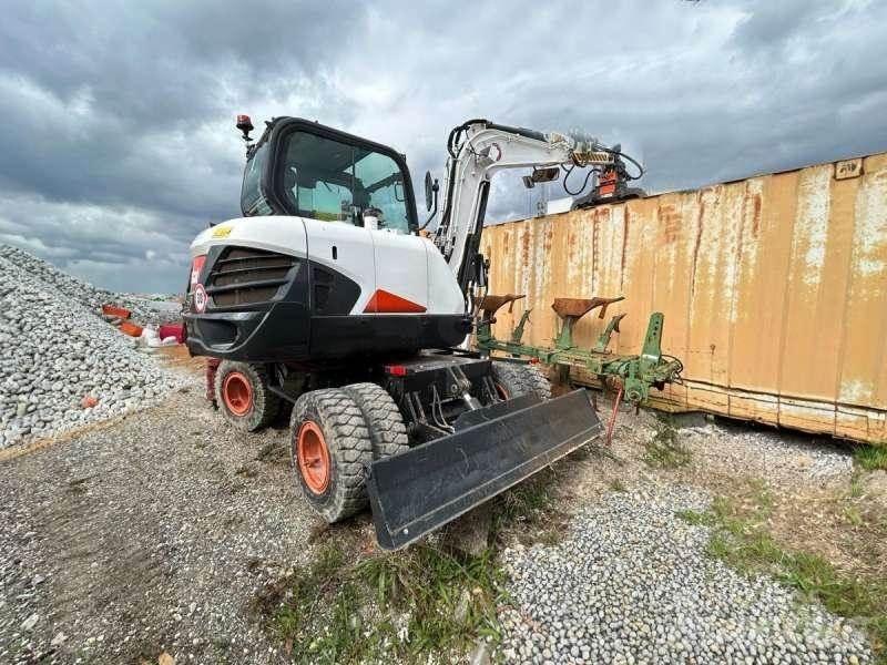 Bobcat E57W Ekskavatori uz riteņiem