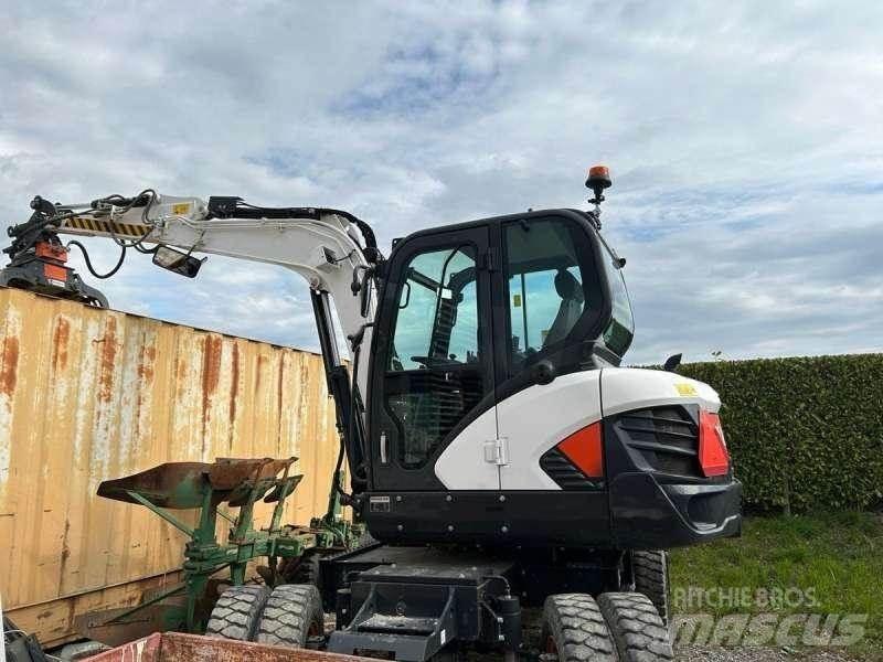 Bobcat E57W Ekskavatori uz riteņiem