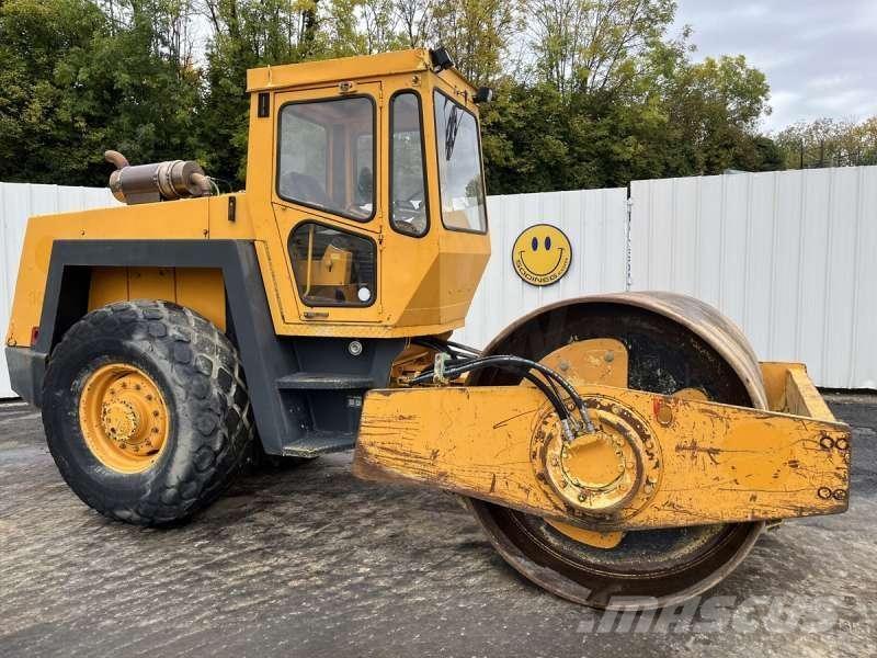 Bomag BW213D Augsnes blīvētāji