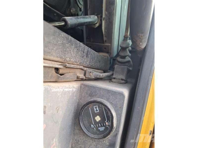 CASE 788-PRR Ekskavatori uz riteņiem