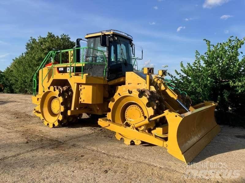 CAT 825H Atkritumu preses