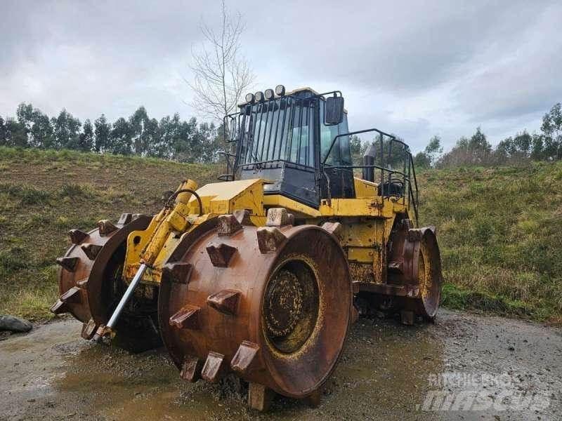 CAT 826GII Augsnes blīvētāji