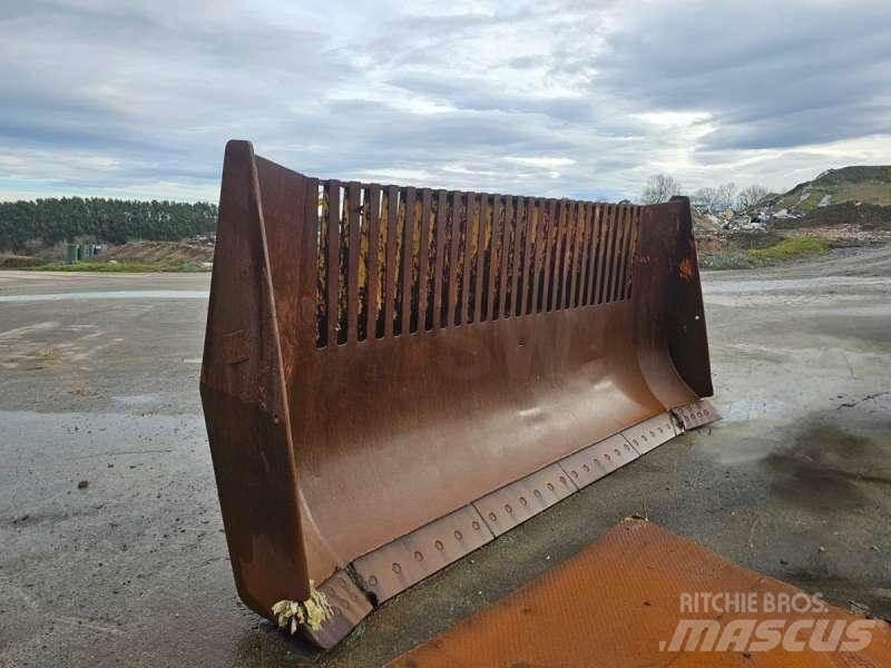 CAT 826GII Augsnes blīvētāji