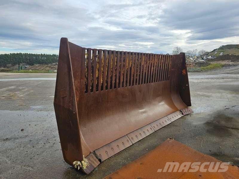 CAT 826GII Augsnes blīvētāji