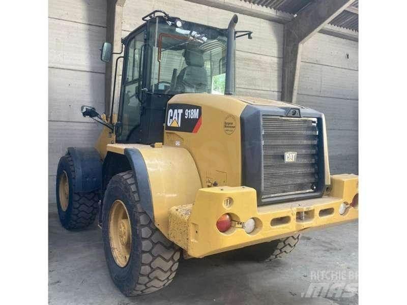 CAT 918M Iekrāvēji uz riteņiem