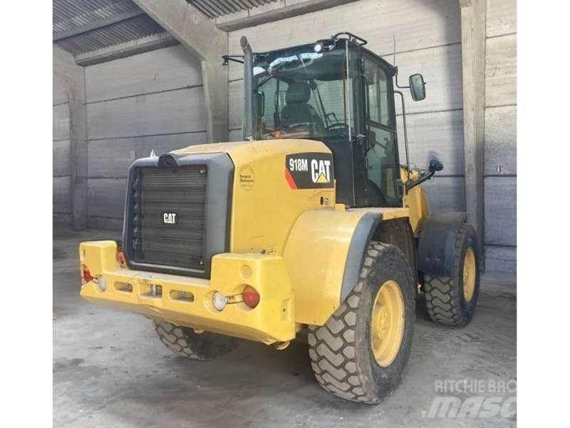 CAT 918M Iekrāvēji uz riteņiem