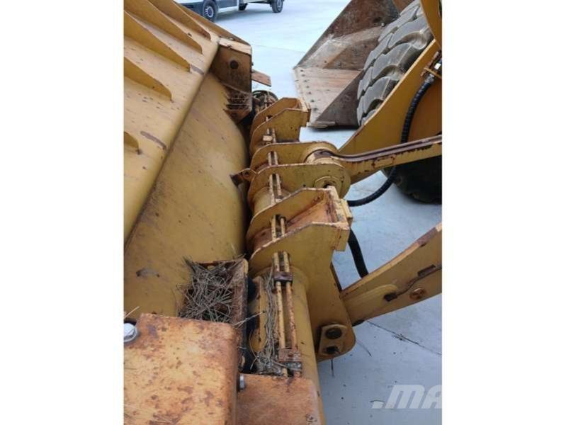 CAT 926M Iekrāvēji uz riteņiem