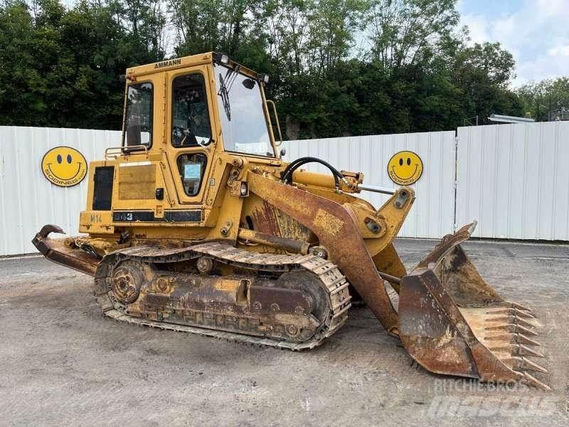 CAT 943 Kāpurķēžu iekrāvēji