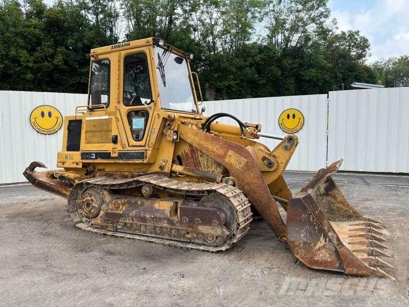 CAT 943 Kāpurķēžu iekrāvēji