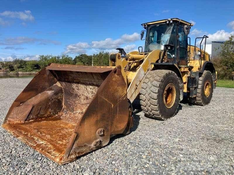 CAT 950M Iekrāvēji uz riteņiem