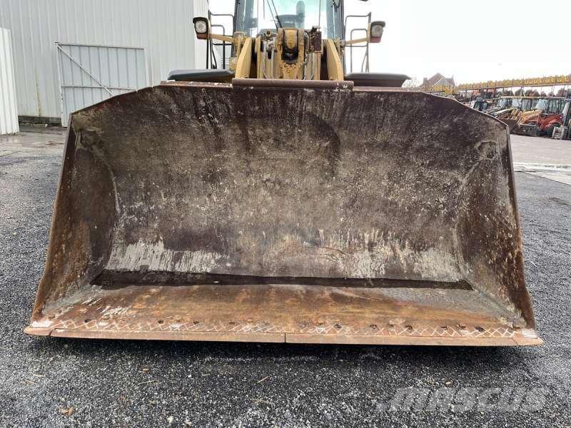 CAT 962G Iekrāvēji uz riteņiem