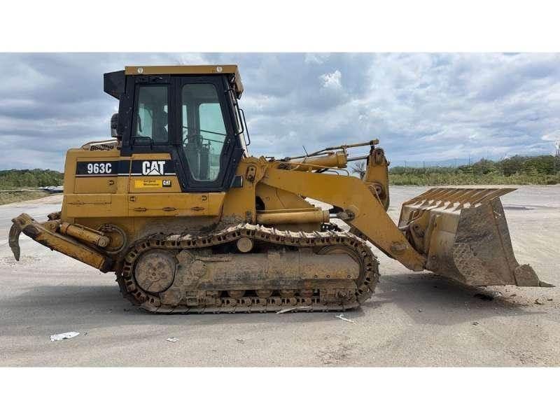 CAT 963C Kāpurķēžu iekrāvēji