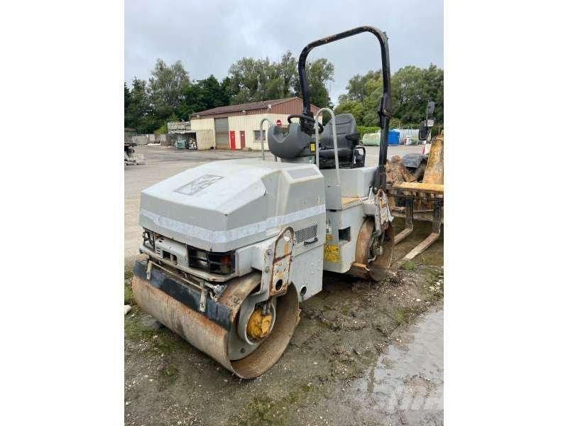 CAT CB224 Augsnes blīvētāji