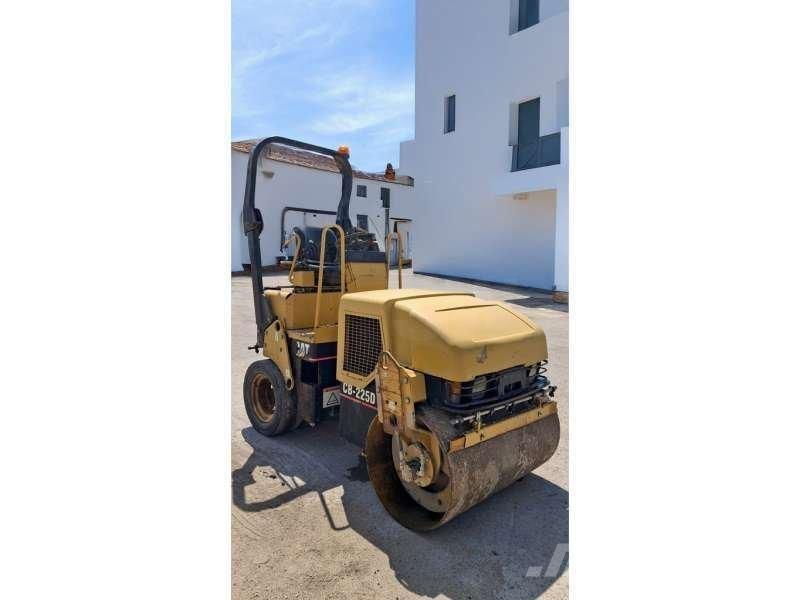 CAT CB225D Augsnes blīvētāji