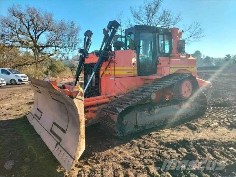 CAT D6T Kāpurķēžu buldozeri