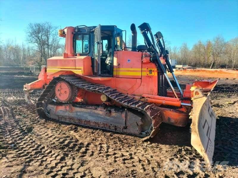 CAT D6T Kāpurķēžu buldozeri