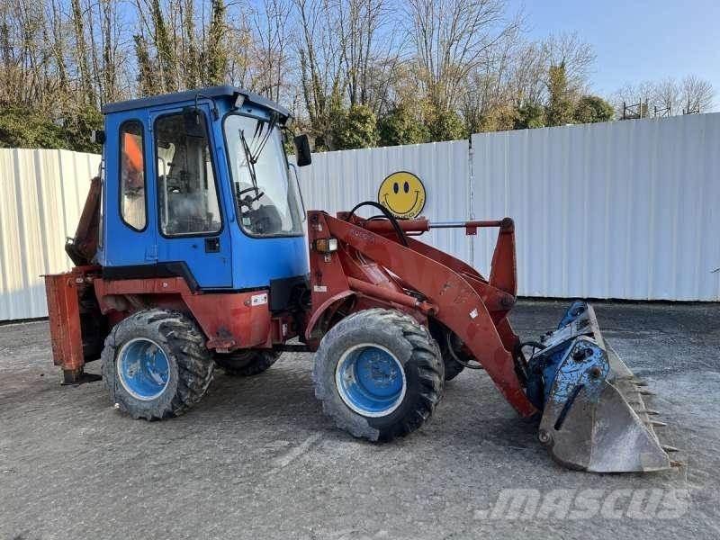 Kubota R520 Ekskavatori-iekrāvēji