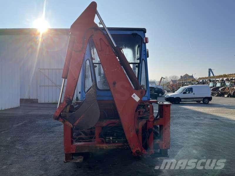 Kubota R520 Ekskavatori-iekrāvēji