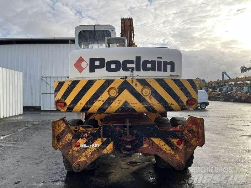 Poclain P60 Ekskavatori uz riteņiem