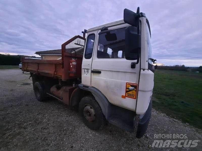 Renault 4X2 Pašizgāzējs
