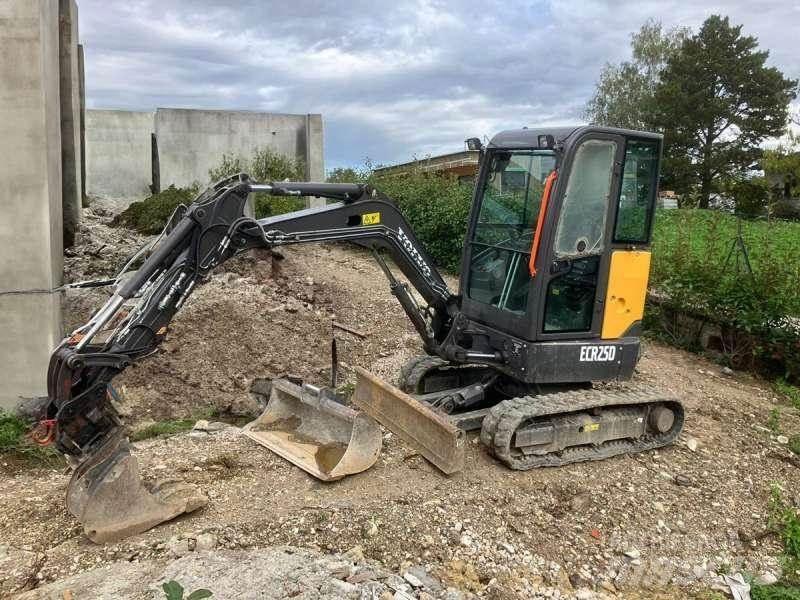 Volvo ECR25D Mini ekskavatori < 7 t