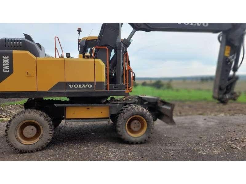Volvo EW180E Ekskavatori uz riteņiem