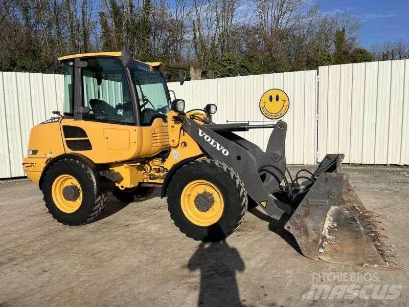 Volvo L28F Mini iekrāvēji