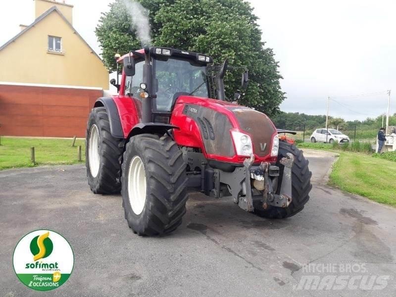 Valtra T183 Traktori
