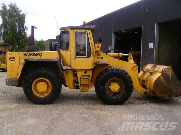 Hanomag 44D Iekrāvēji uz riteņiem