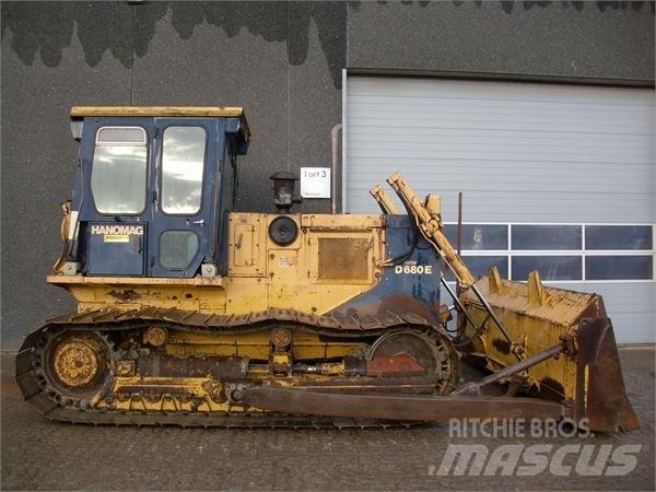 Hanomag D680E Kāpurķēžu buldozeri