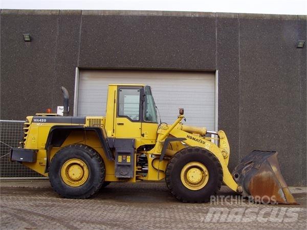 Komatsu WA420-3H Iekrāvēji uz riteņiem