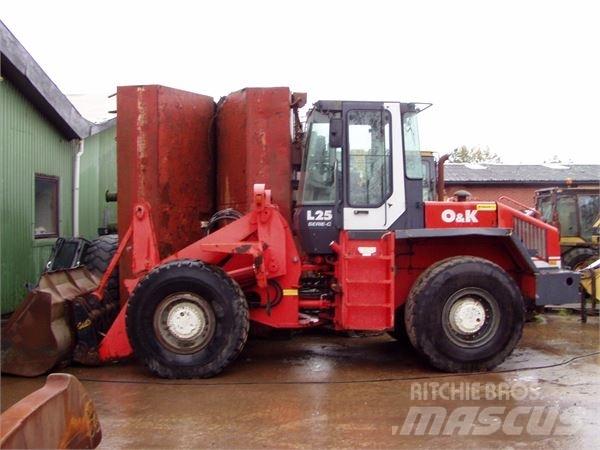 O&K L25C Iekrāvēji uz riteņiem