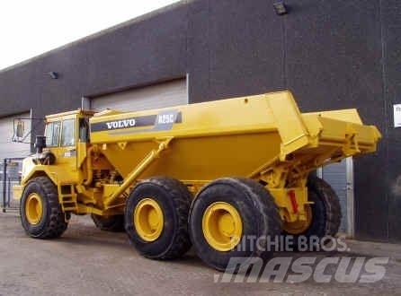 Volvo A25C Artikulētie pašizgāzēji