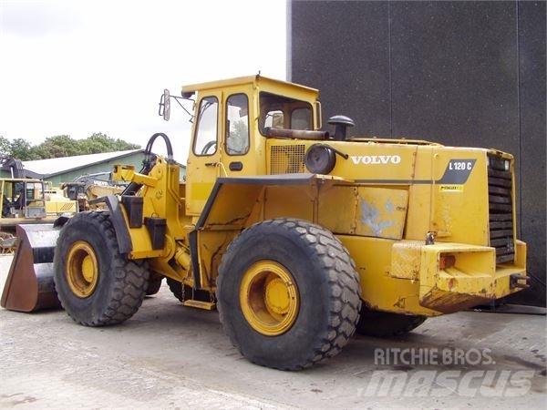 Volvo L120 Iekrāvēji uz riteņiem