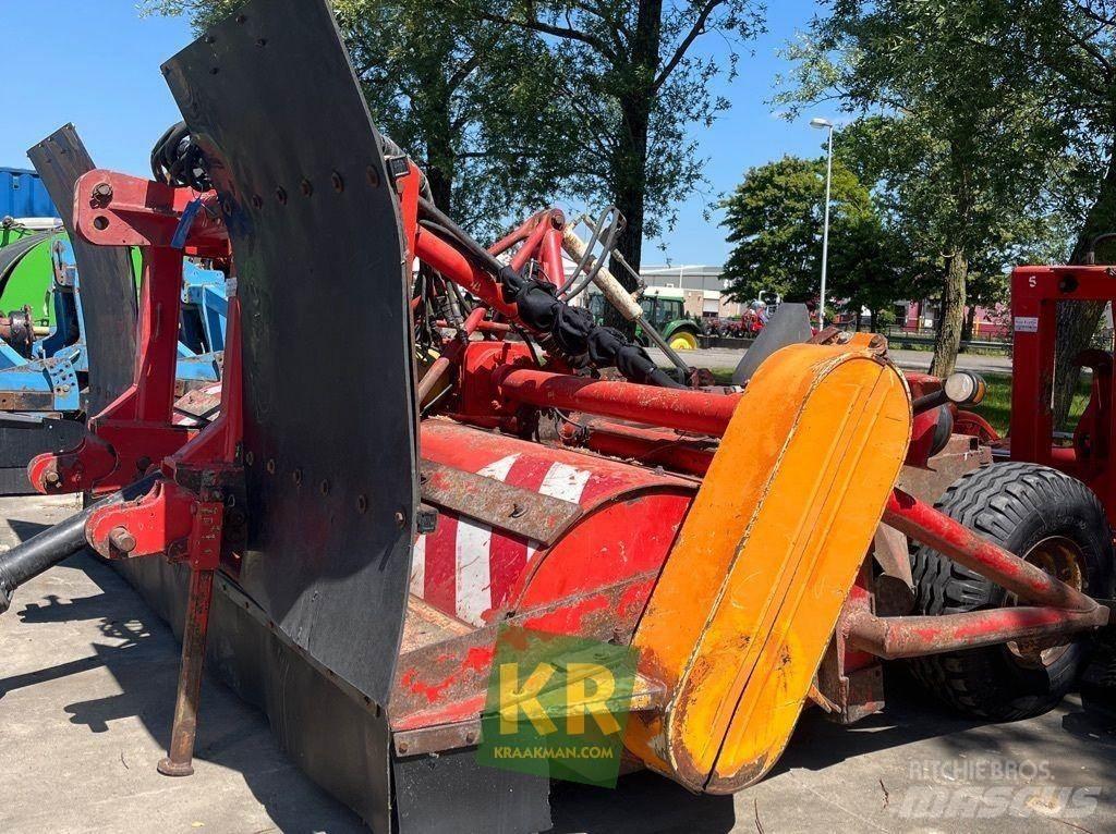 Dücker UM 27 Pļaujmašīnas/pašgājēji