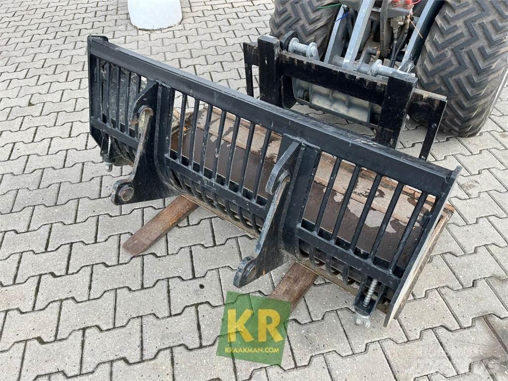 GiANT D332 Frontālie iekrāvēji un ekskavatori