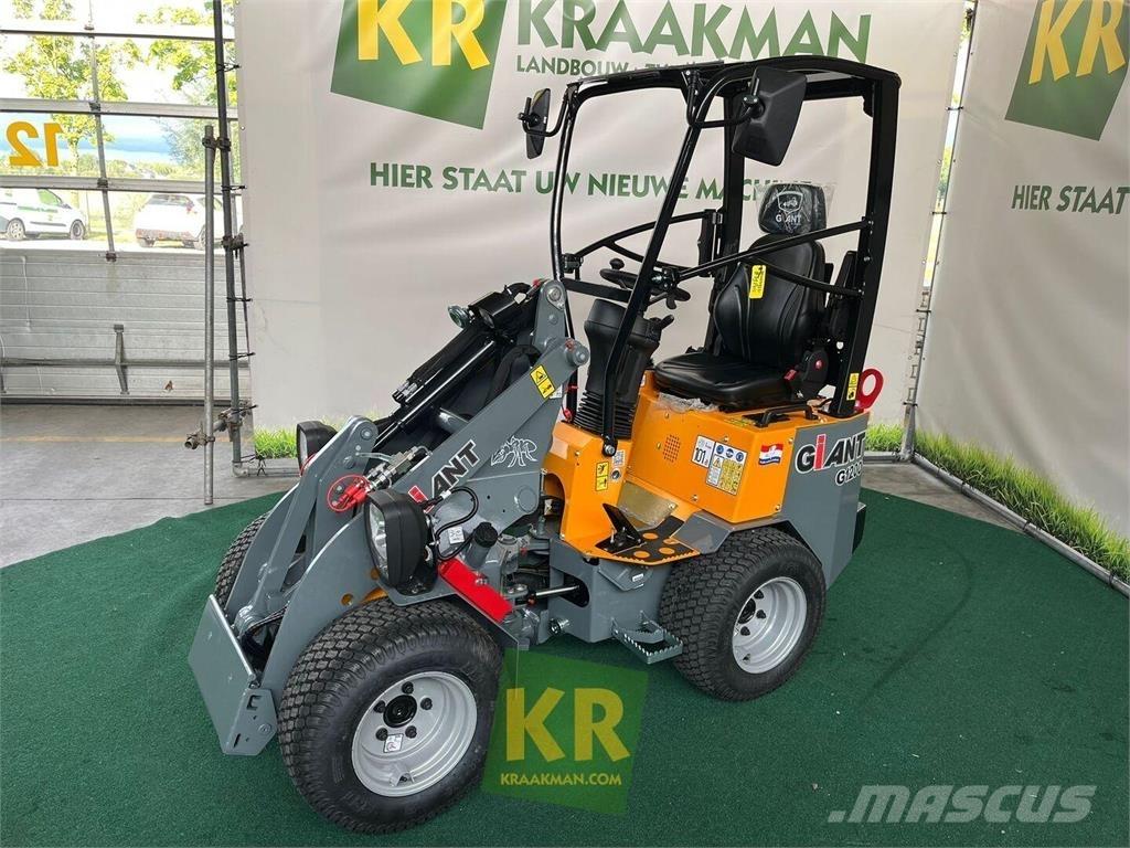 GiANT G1200 Frontālie iekrāvēji un ekskavatori