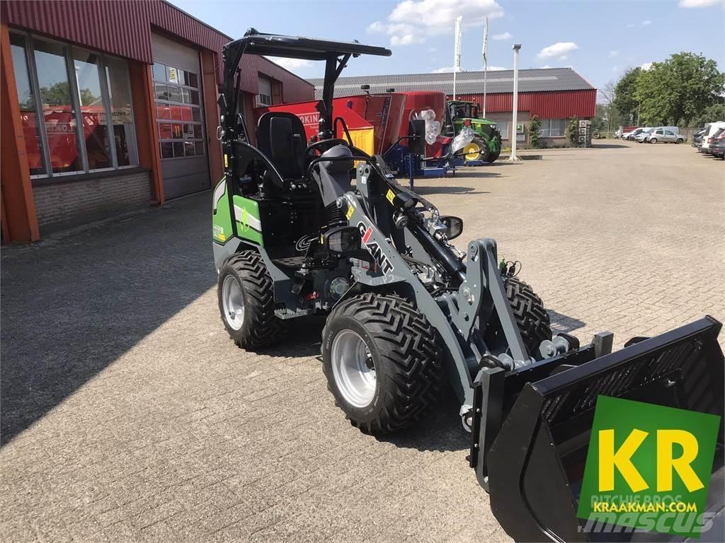 GiANT G2200E Frontālie iekrāvēji un ekskavatori